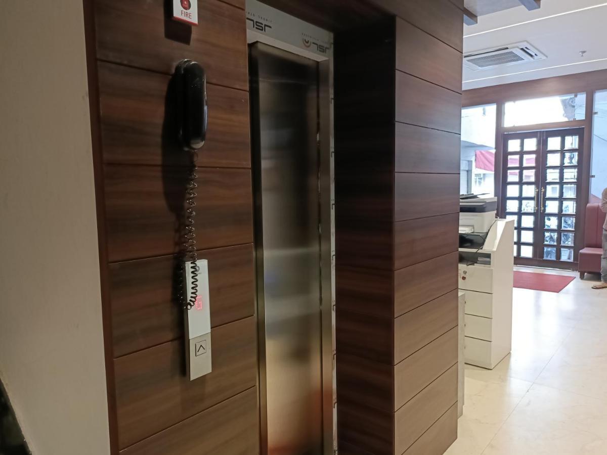 Hotel Vrinda Inn Udaipur Kültér fotó