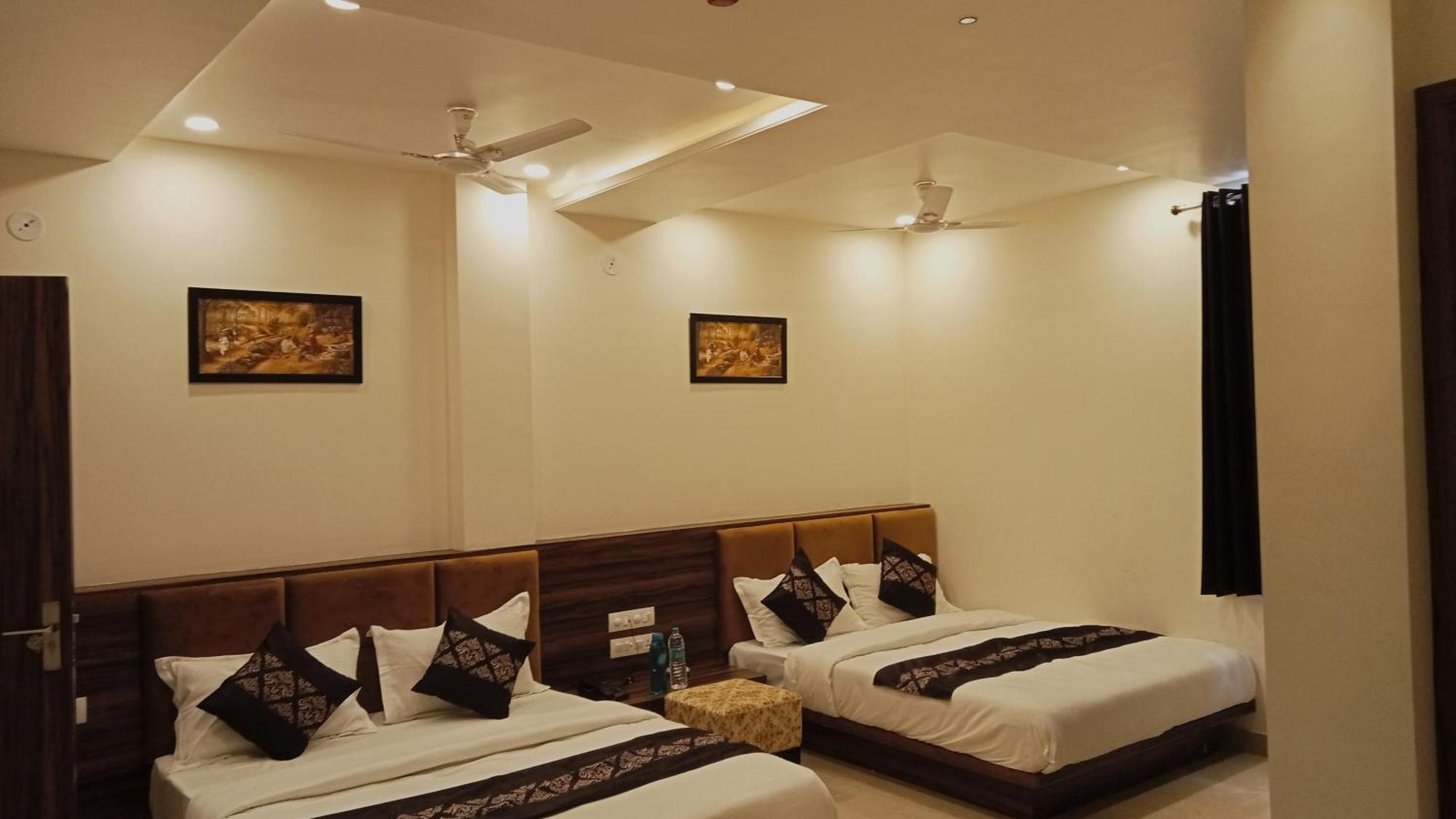 Hotel Vrinda Inn Udaipur Kültér fotó