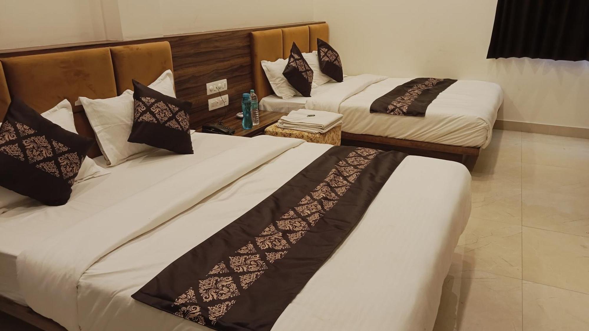 Hotel Vrinda Inn Udaipur Kültér fotó